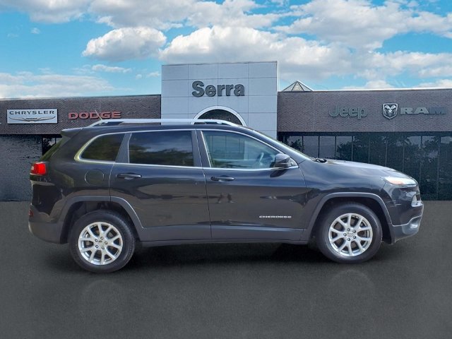Used 2015 Jeep Cherokee Latitude w/ Cold Weather Group FWD image 8