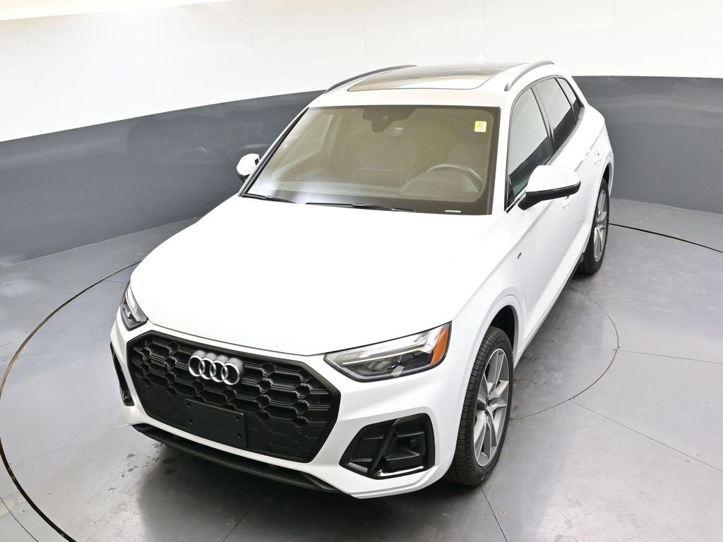 Certified 2025 Audi Q5 2.0T Premium w/ Convenience Plus Package image 47