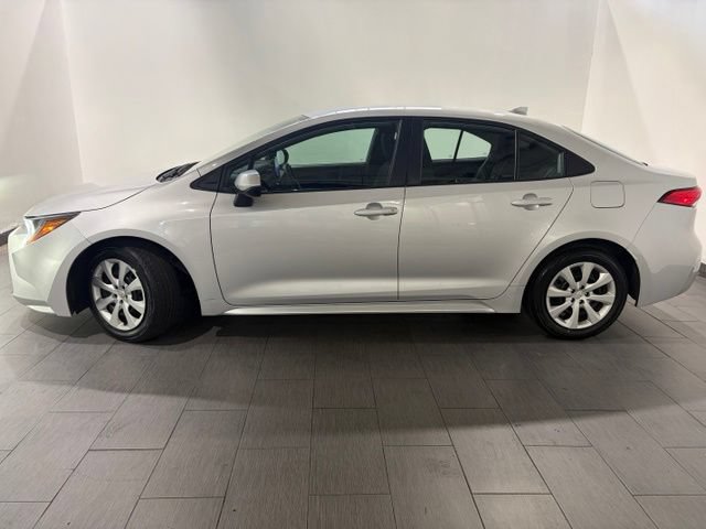 Used 2024 Toyota Corolla LE FWD image 2