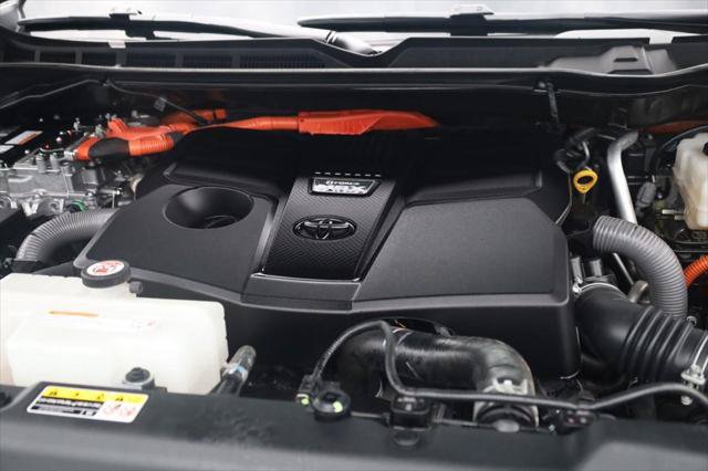 Certified 2025 Toyota Sequoia Platinum AWD/4WD image 28