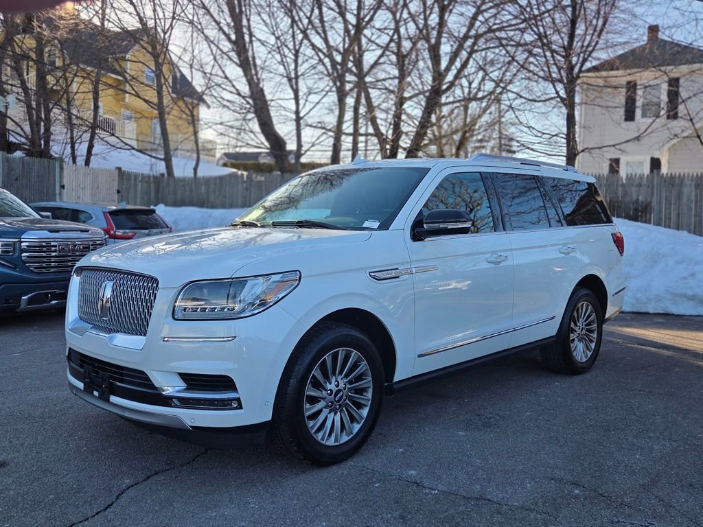 Used 2020 Lincoln Navigator 4WD image 2