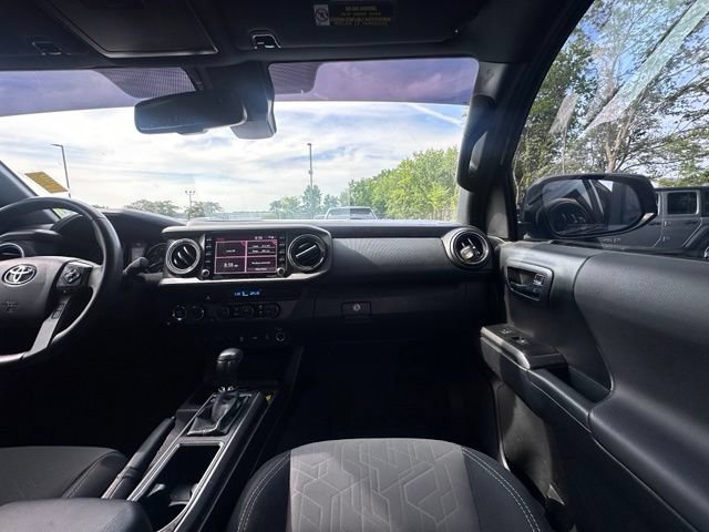 Used 2021 Toyota Tacoma TRD Sport w/ Technology Package AWD/4WD image 28