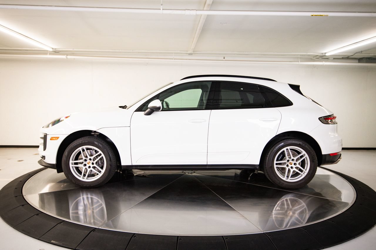 Certified 2021 Porsche Macan AWD/4WD image 2