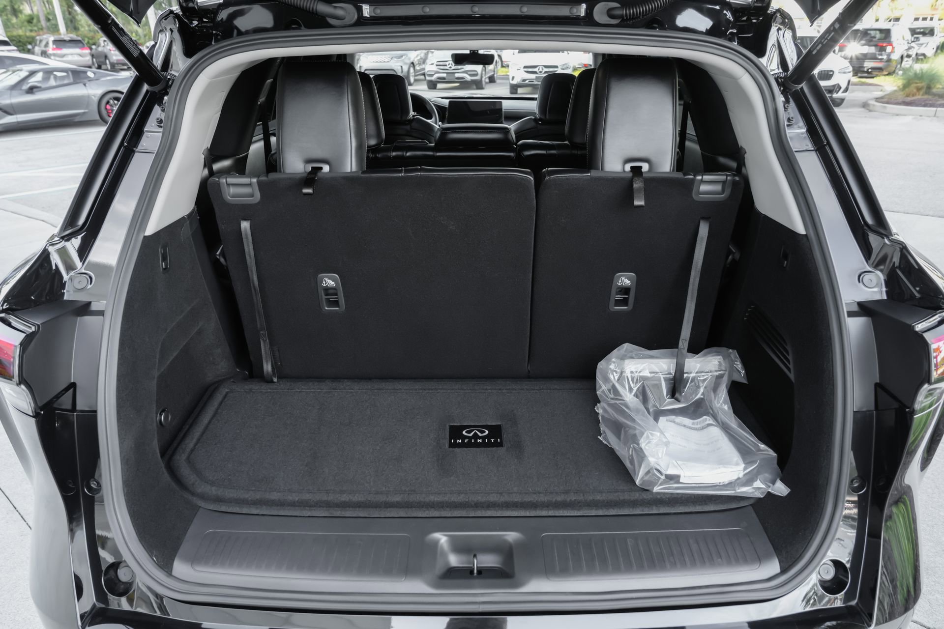 Certified 2026 INFINITI QX60 Luxe w/ Cargo Package image 41