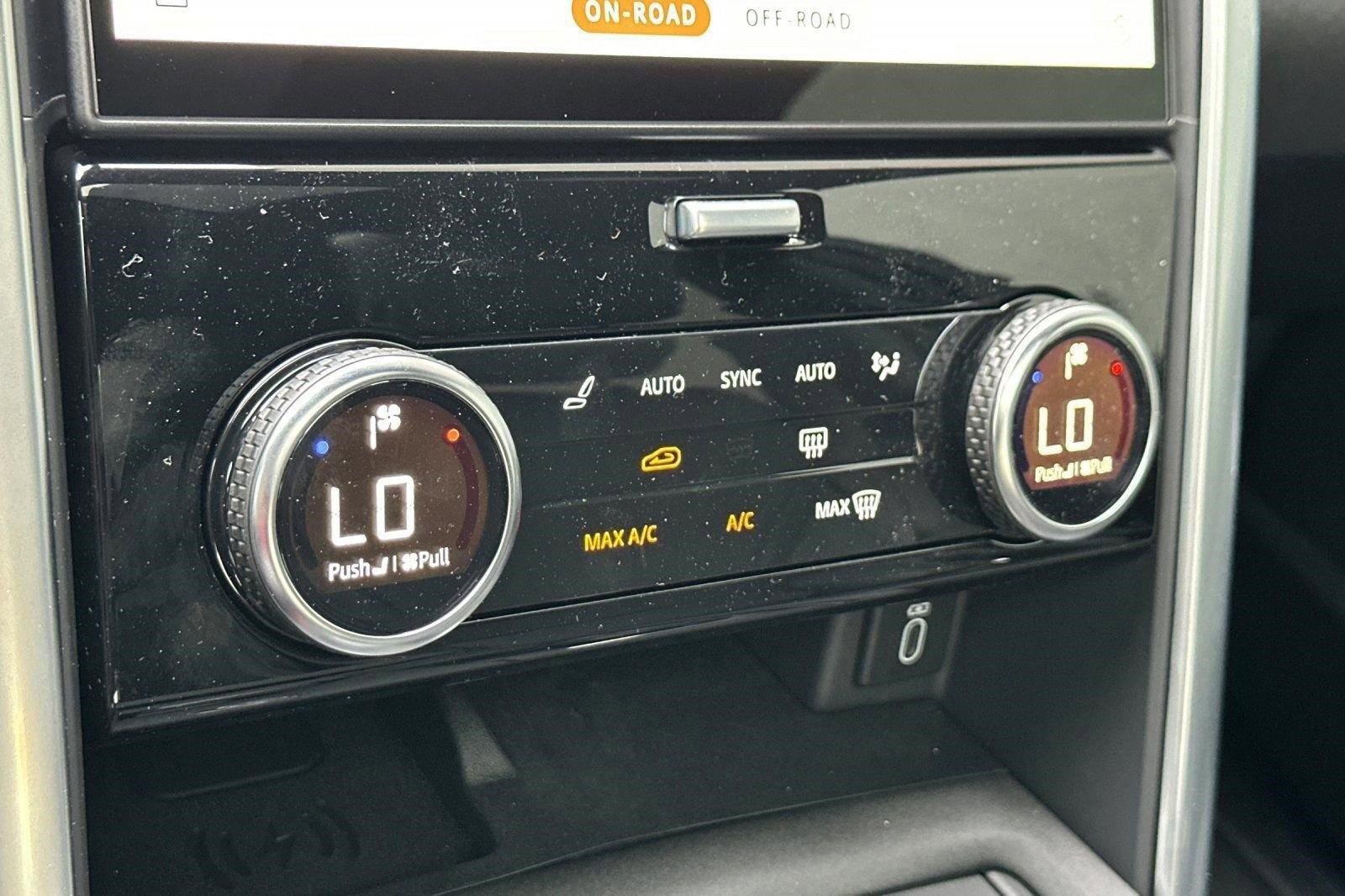 New 2026 Land Rover Discovery S AWD/4WD image 17