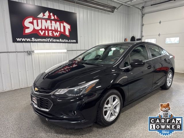 Used 2018 Chevrolet Cruze LT image 1