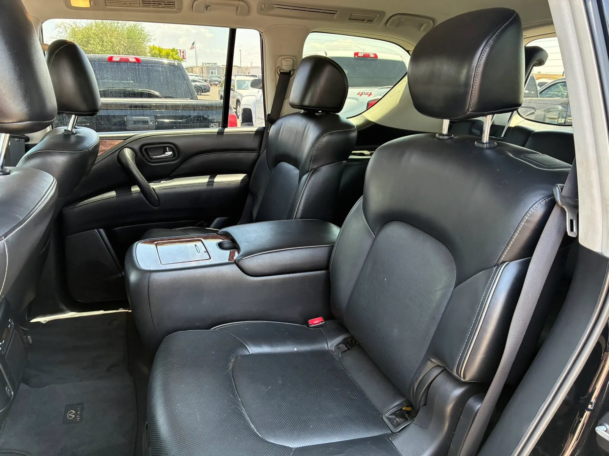 Used 2019 INFINITI QX80 Luxe w/ All-Season Package AWD/4WD image 20