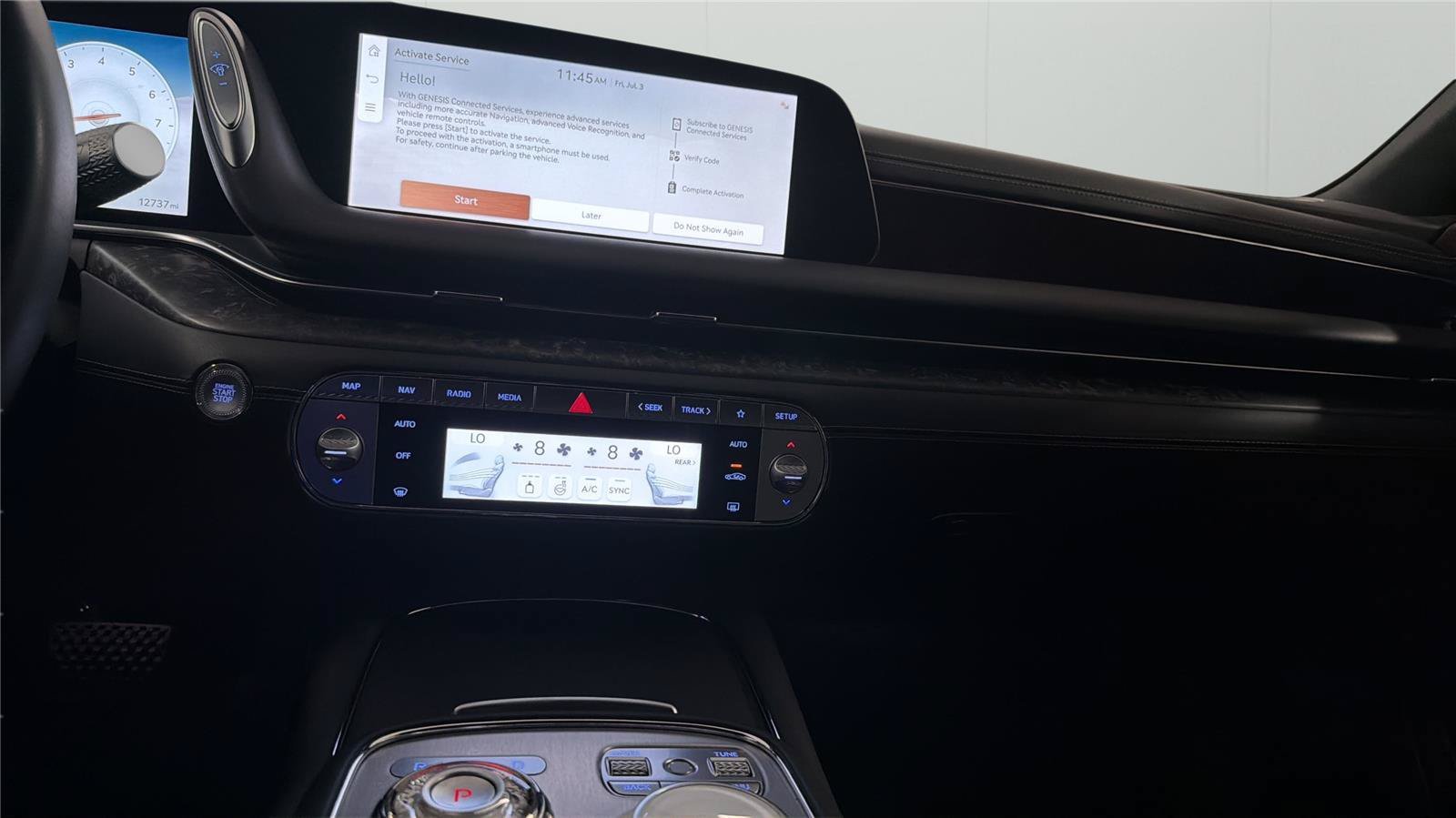 Used 2025 Genesis G90 3.5T AWD/4WD image 17