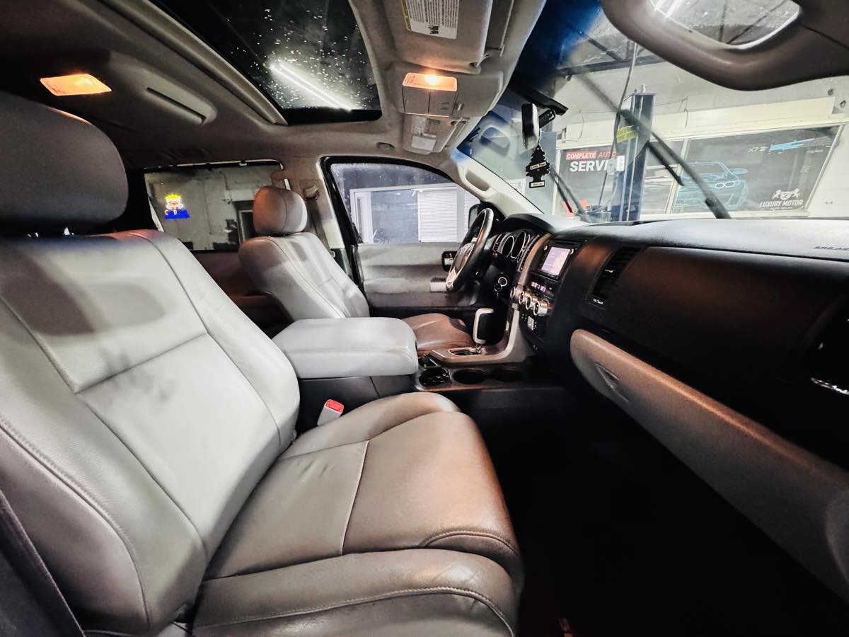 Used 2015 Toyota Sequoia Limited AWD/4WD image 14