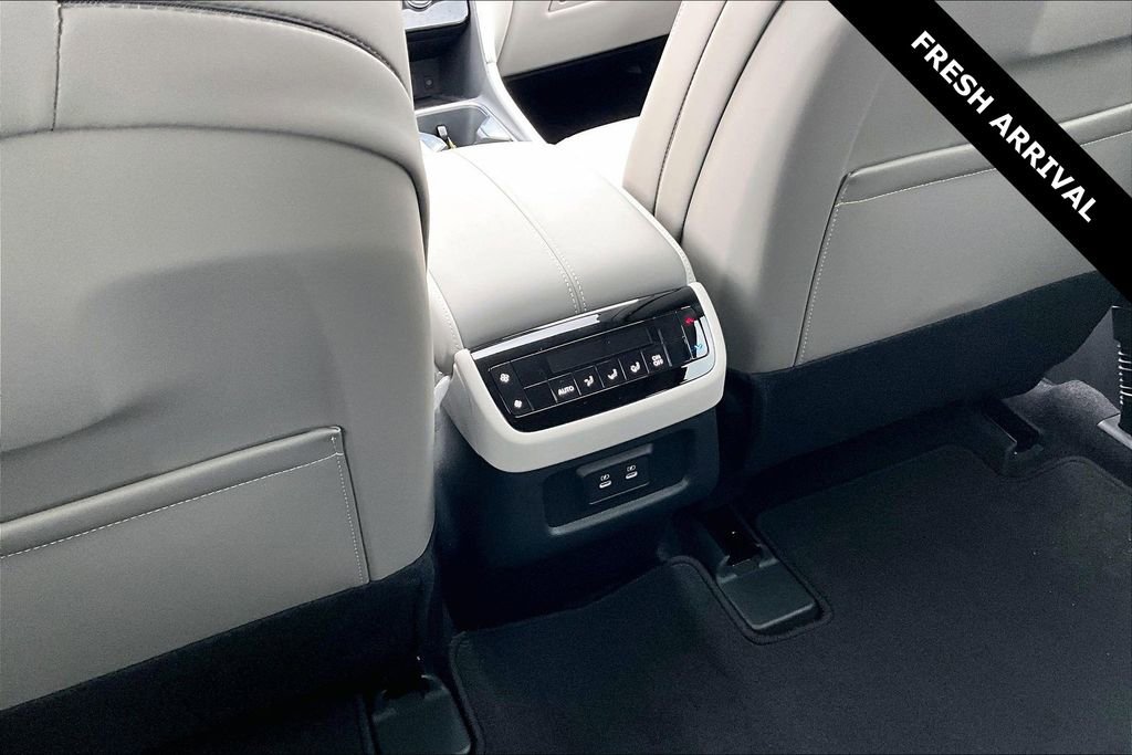 Used 2026 INFINITI QX60 Pure w/ Cargo Package image 10