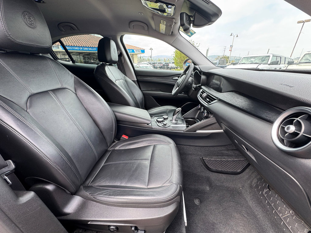 Used 2019 Alfa Romeo Stelvio RWD image 29
