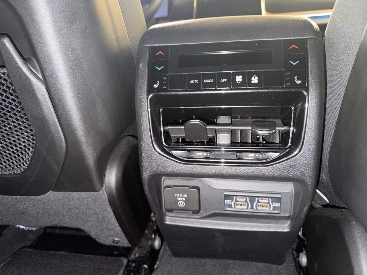 Used 2025 Jeep Grand Cherokee Summit AWD/4WD image 18