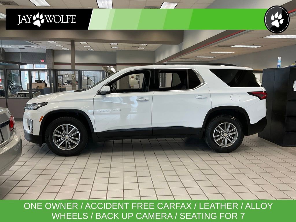 Used 2023 Chevrolet Traverse LT image 3
