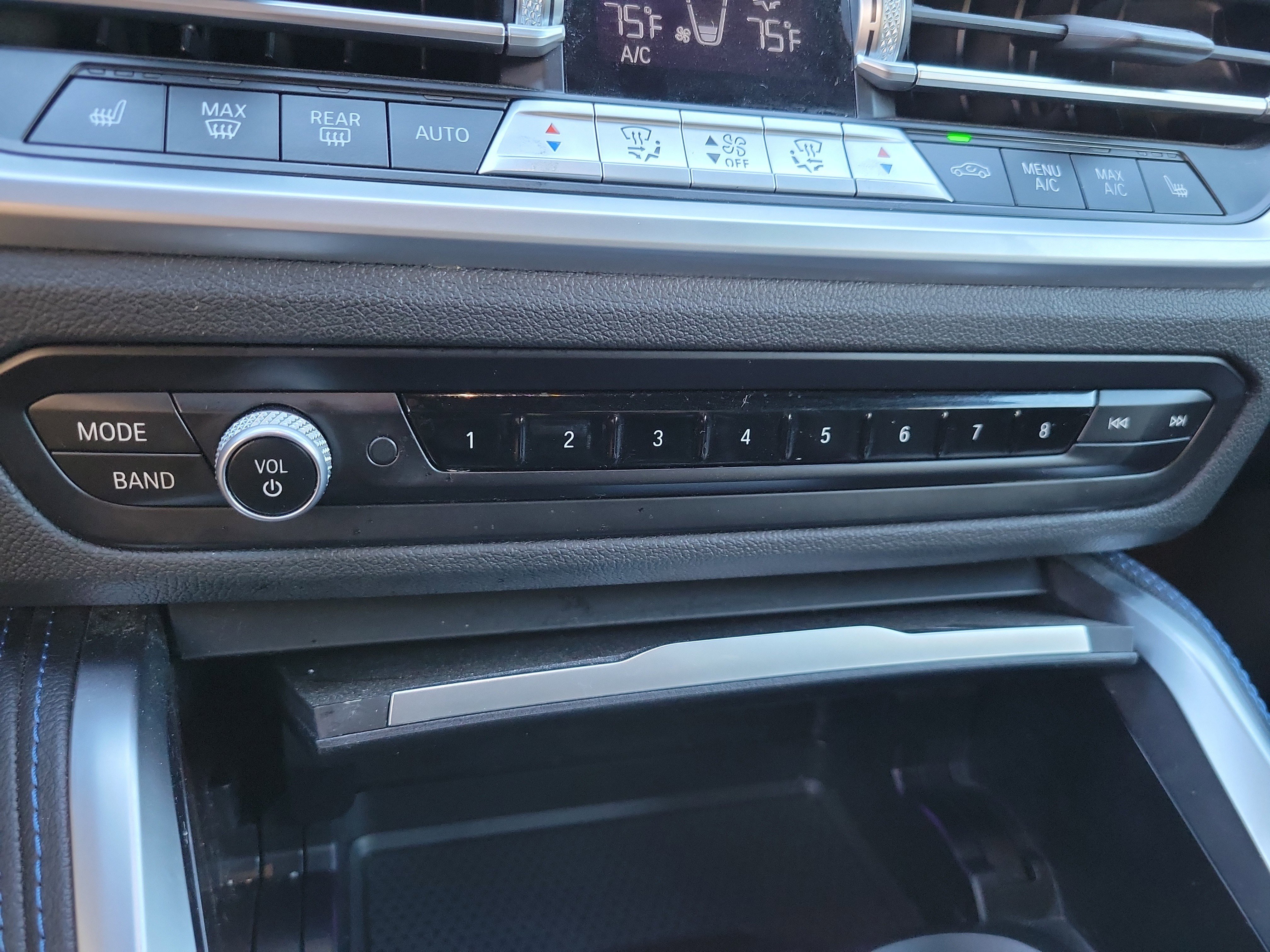 Used 2022 BMW 440i xDrive Convertible w/ Premium Package image 16