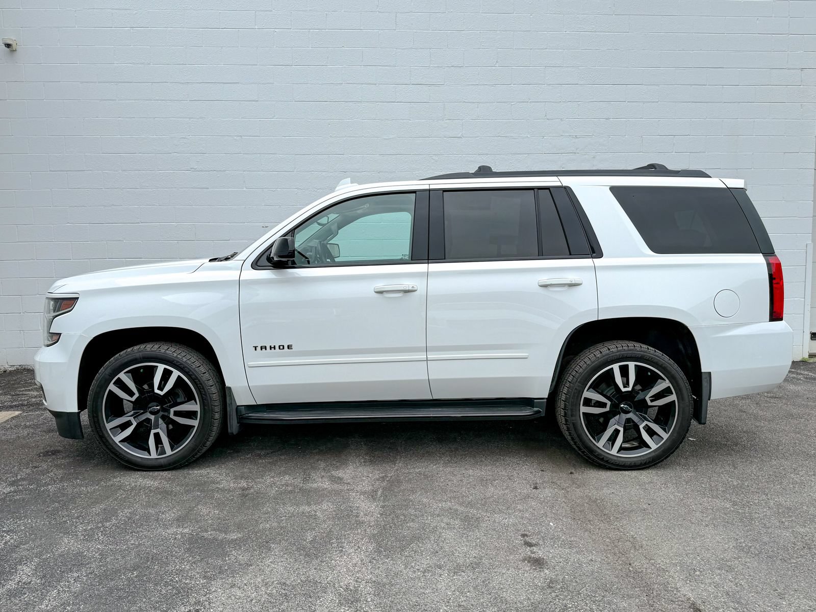 Certified 2020 Chevrolet Tahoe Premier AWD/4WD image 10