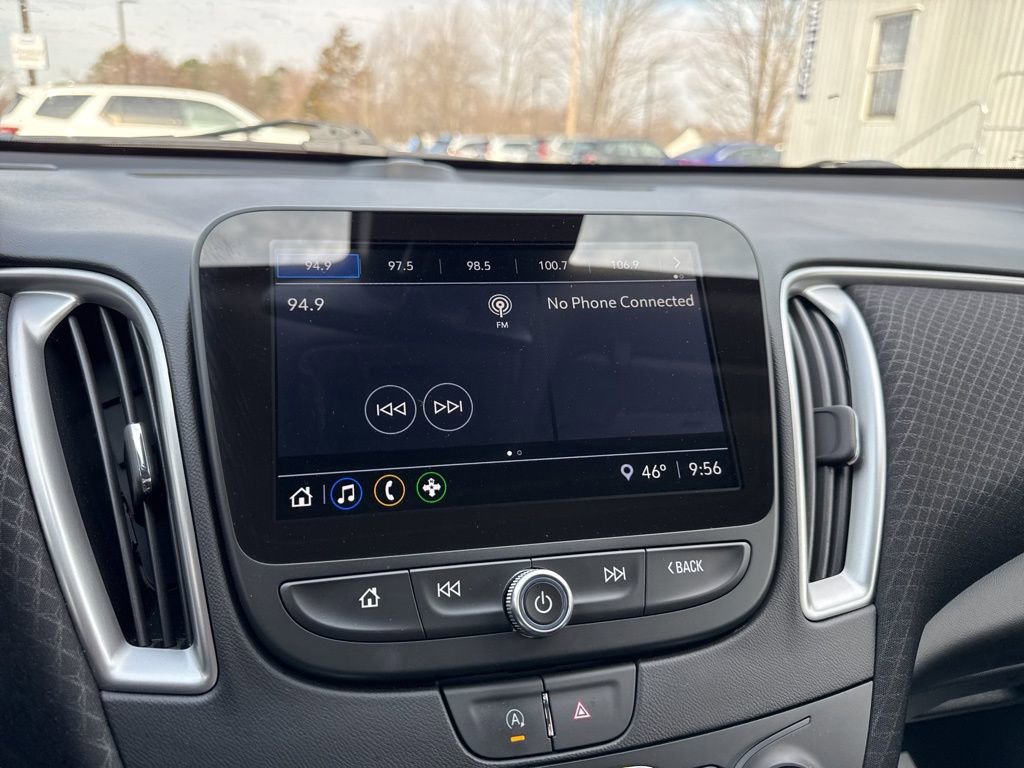 Used 2025 Chevrolet Malibu RS image 25