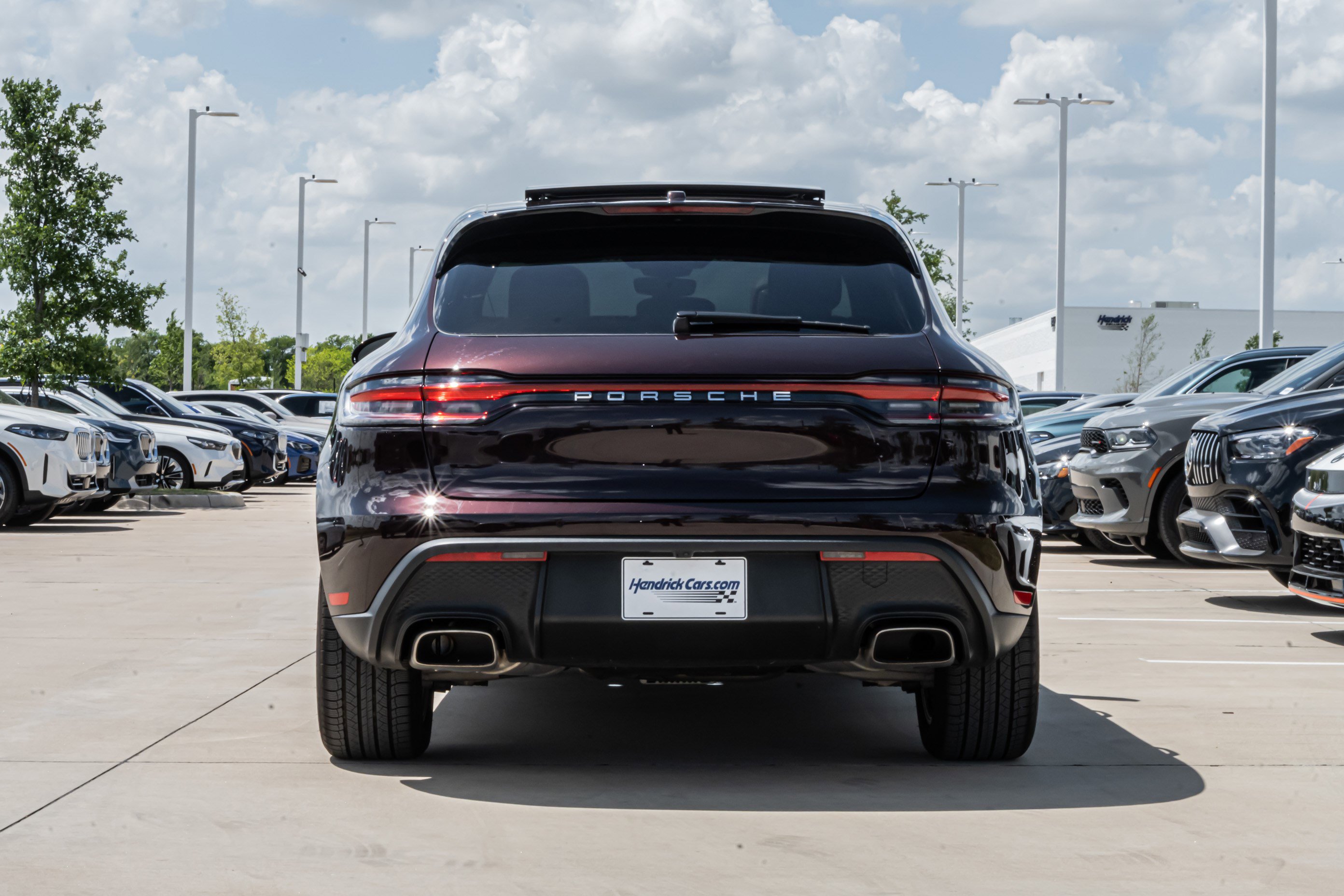 Used 2024 Porsche Macan image 8