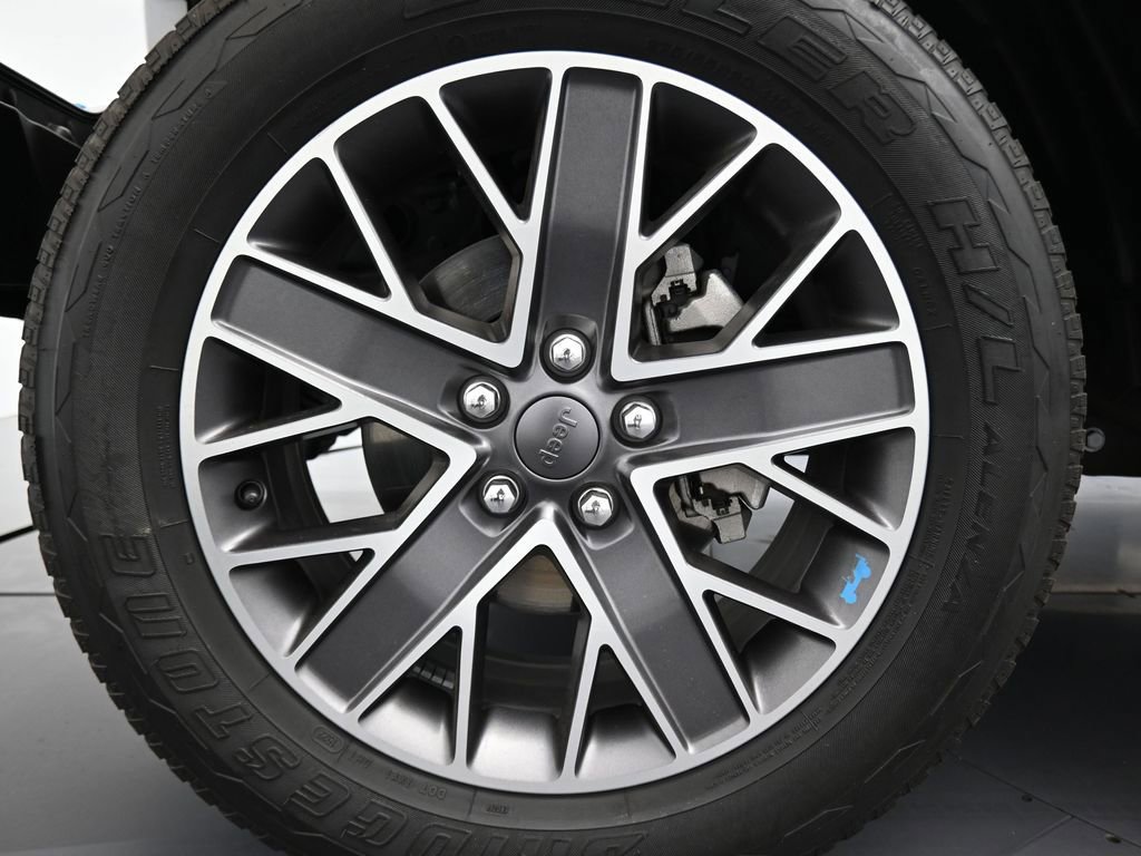 Used 2022 Jeep Wrangler Unlimited Sahara image 38