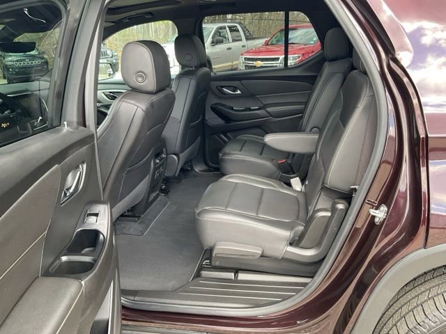 Used 2023 Chevrolet Traverse LT w/ LT Premium Package AWD/4WD image 15