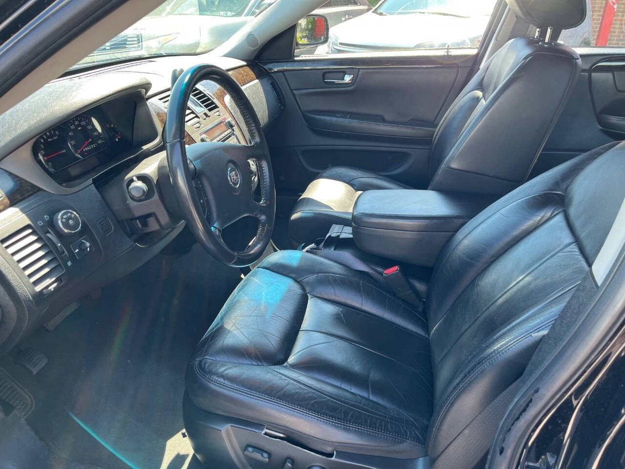 Used 2011 Cadillac DTS Limousine FWD image 8