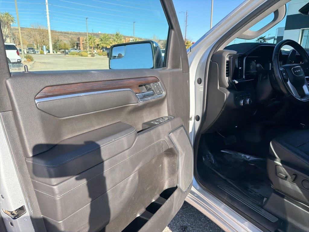 Used 2022 GMC Sierra 1500 SLT w/ X31 Off-Road Package image 19