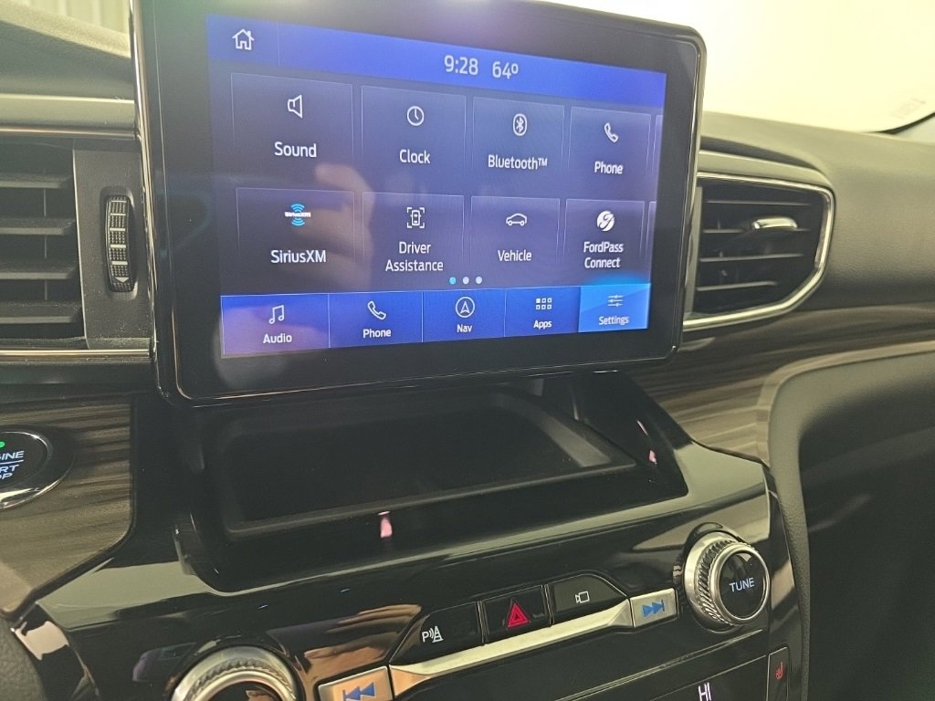 Used 2021 Ford Explorer Limited image 18