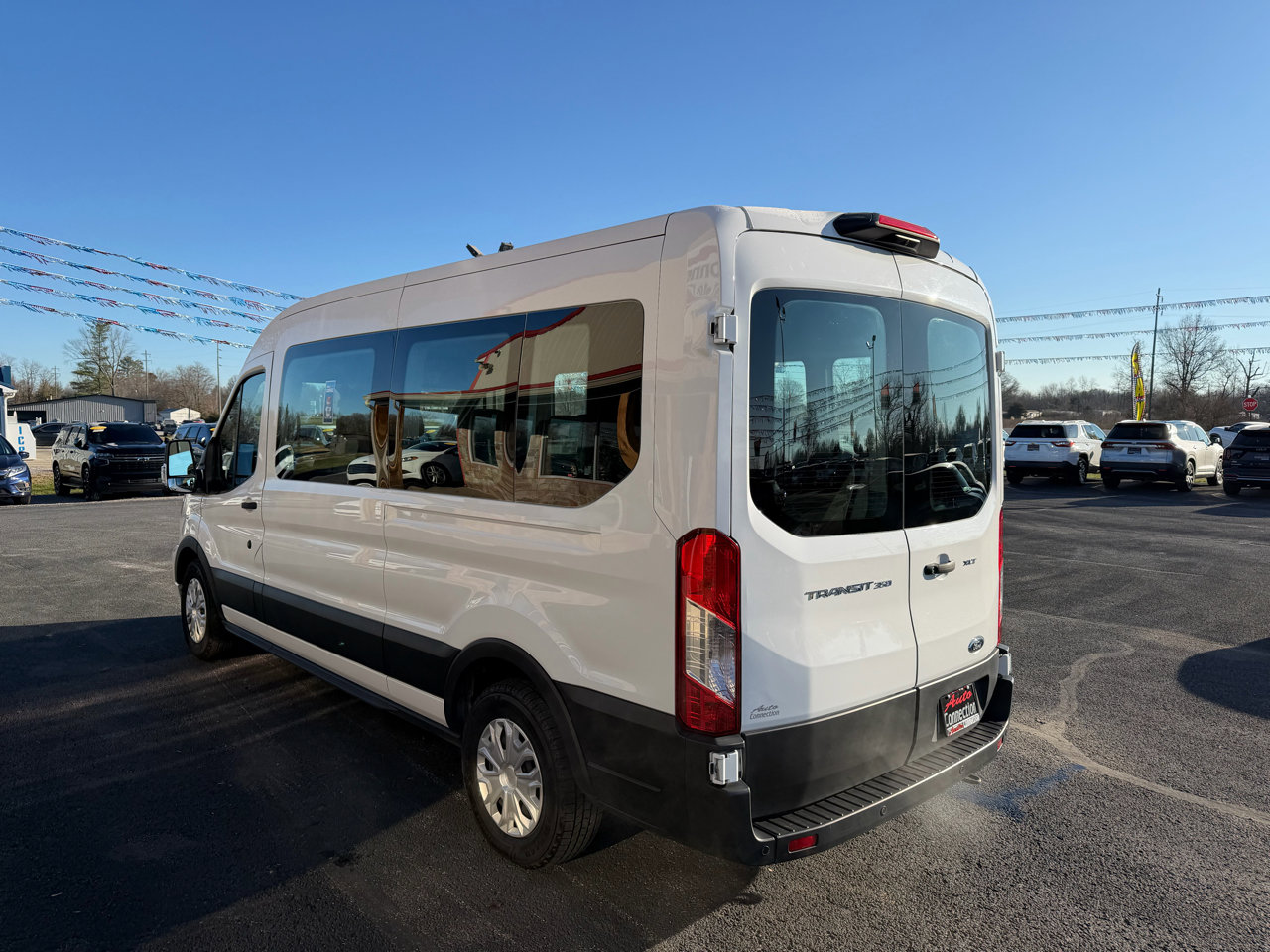 Used 2022 Ford Transit 350 XLT image 8