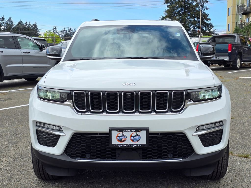 Used 2022 Jeep Grand Cherokee Limited 4xe w/ Luxury Tech Group II AWD/4WD image 3