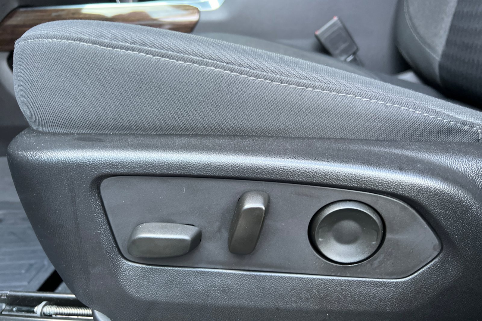 Used 2022 GMC Sierra 1500 Elevation image 15