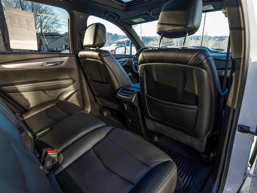 Used 2024 Cadillac XT6 Luxury image 29