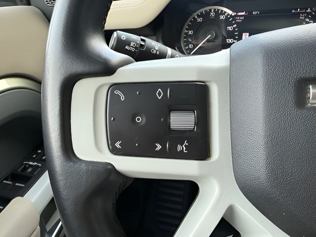 Used 2023 Land Rover Defender 110 X-Dynamic SE AWD/4WD image 20
