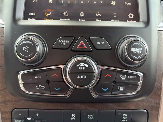 Used 2018 RAM 1500 Laramie Longhorn image 38