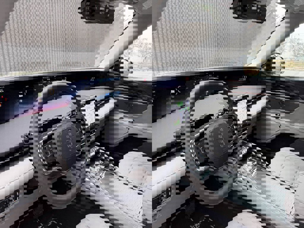 New 2026 Lincoln Nautilus Premier w/ Jet Appearance Package image 9