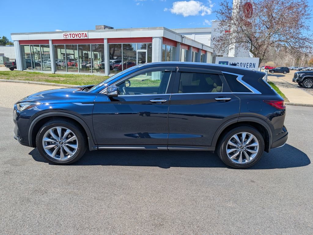 Used 2022 INFINITI QX50 Luxe AWD/4WD image 2