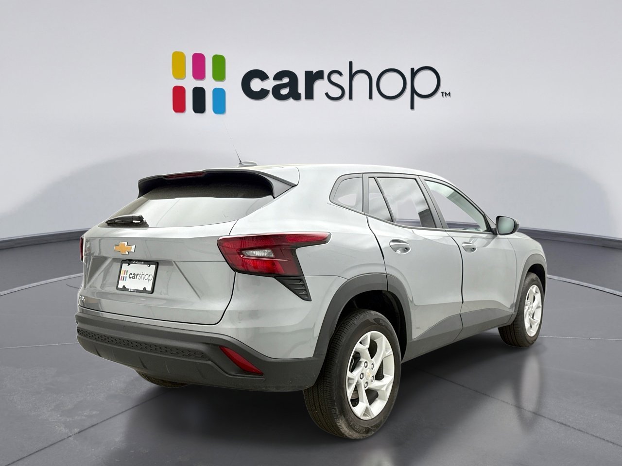 Used 2025 Chevrolet Trax LS w/ LS Convenience Package image 5