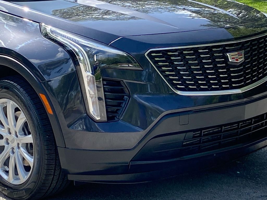 Used 2023 Cadillac XT4 Luxury w/ Cold Weather Package image 18