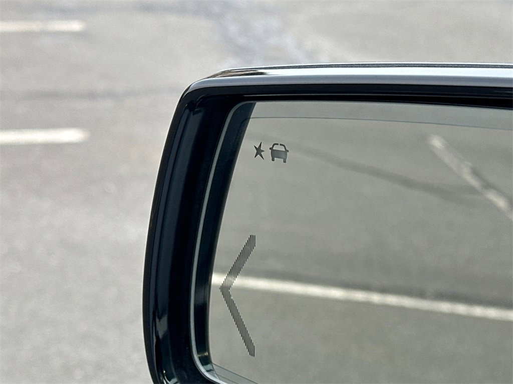 Used 2018 GMC Yukon Denali w/ Open Road Package image 21