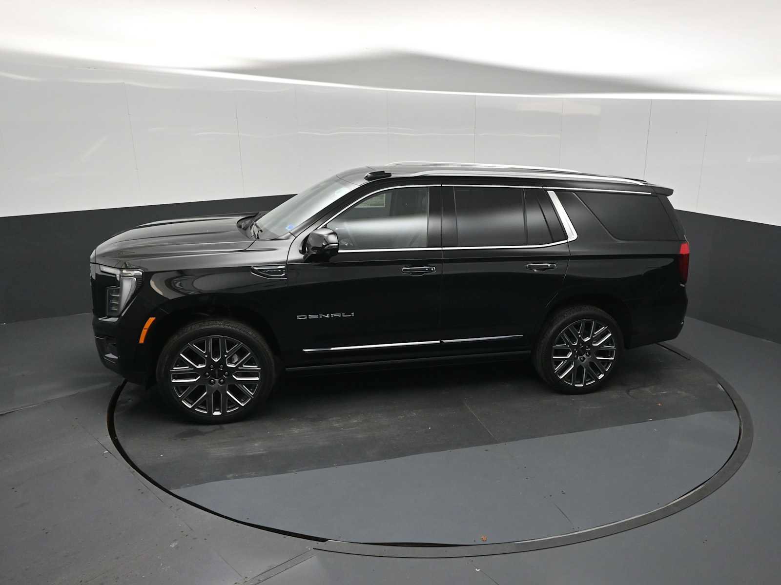New 2027 GMC Yukon Denali Ultimate AWD/4WD image 13