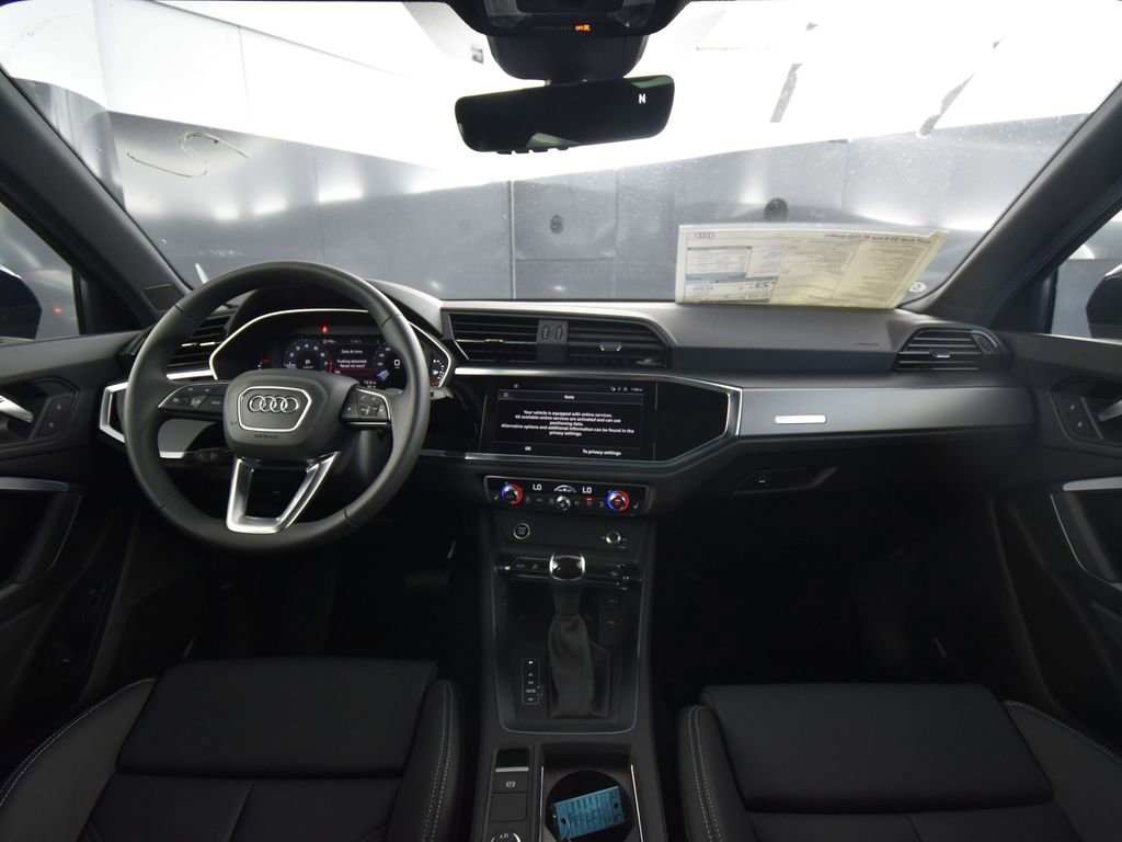 New 2025 Audi Q3 2.0T Premium image 14