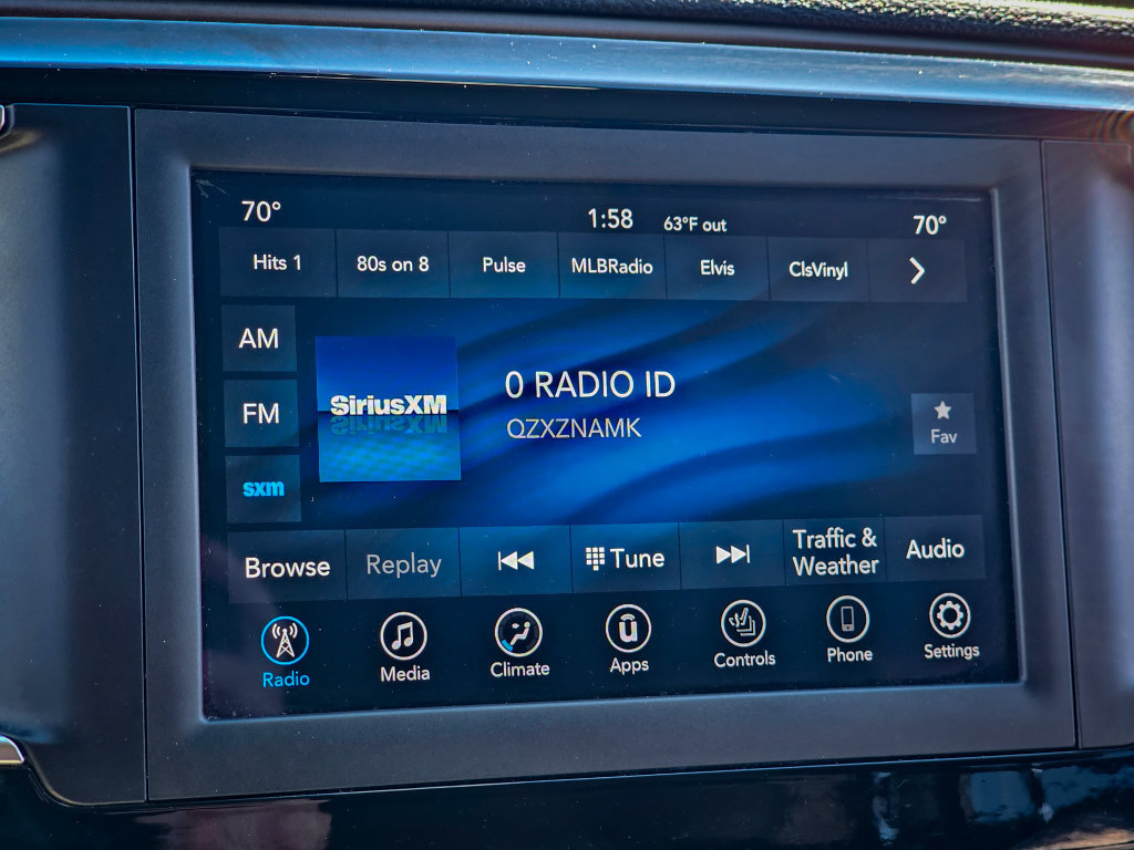 Used 2019 Chrysler Pacifica Touring-L FWD image 21