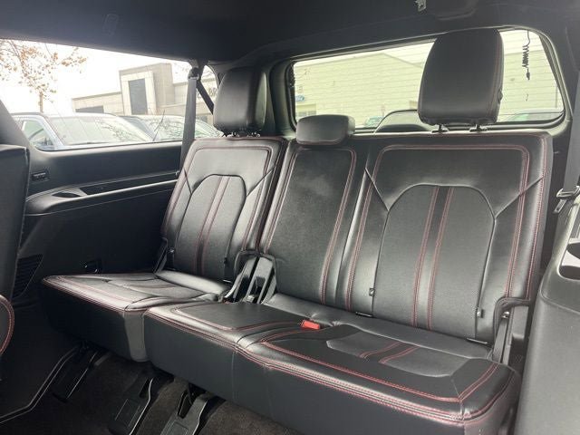 Used 2022 Ford Expedition Max Limited image 15