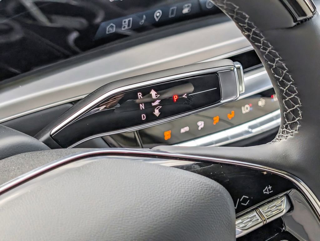 New 2026 Cadillac Lyriq Premium Luxury AWD/4WD image 25