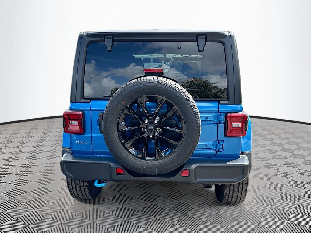 Used 2023 Jeep Wrangler Unlimited Sahara w/ Cold Weather Group image 7