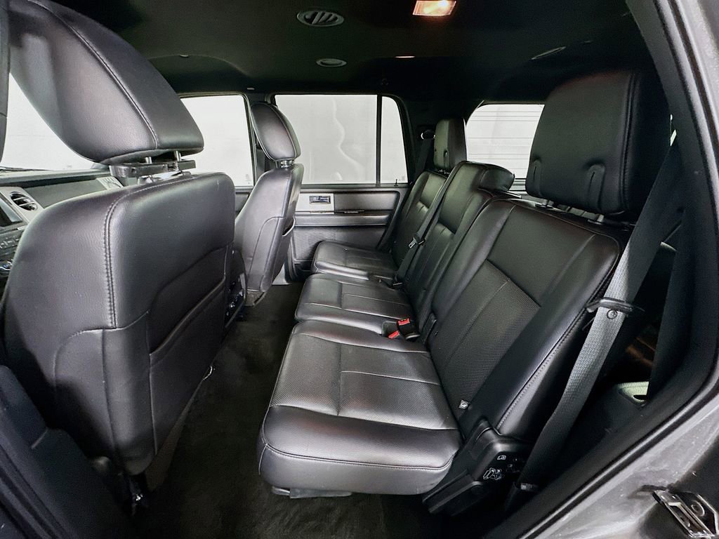Used 2017 Ford Expedition Limited image 32