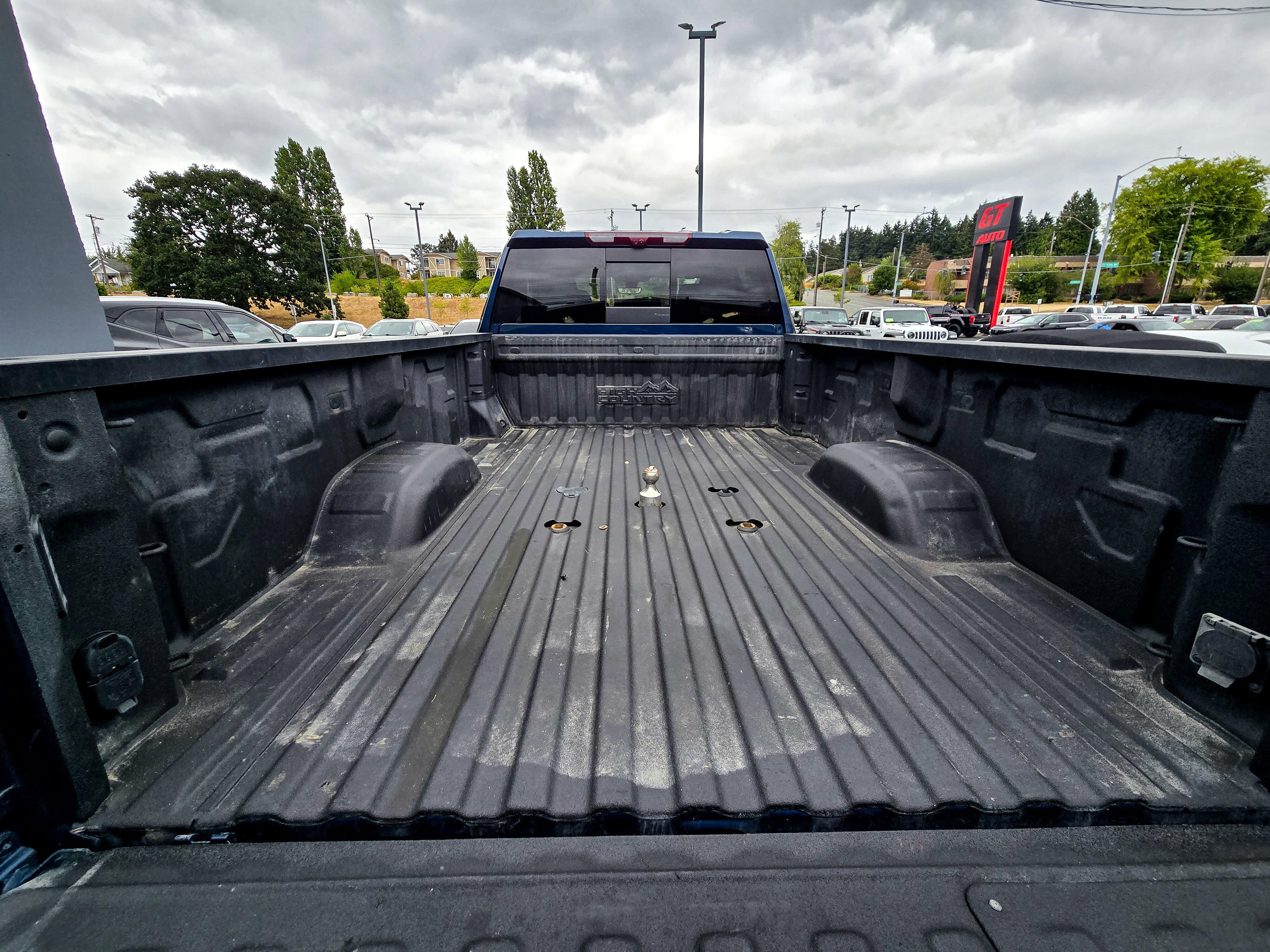 Used 2023 Chevrolet Silverado 3500 High Country w/ LPO, Hitch Package image 19