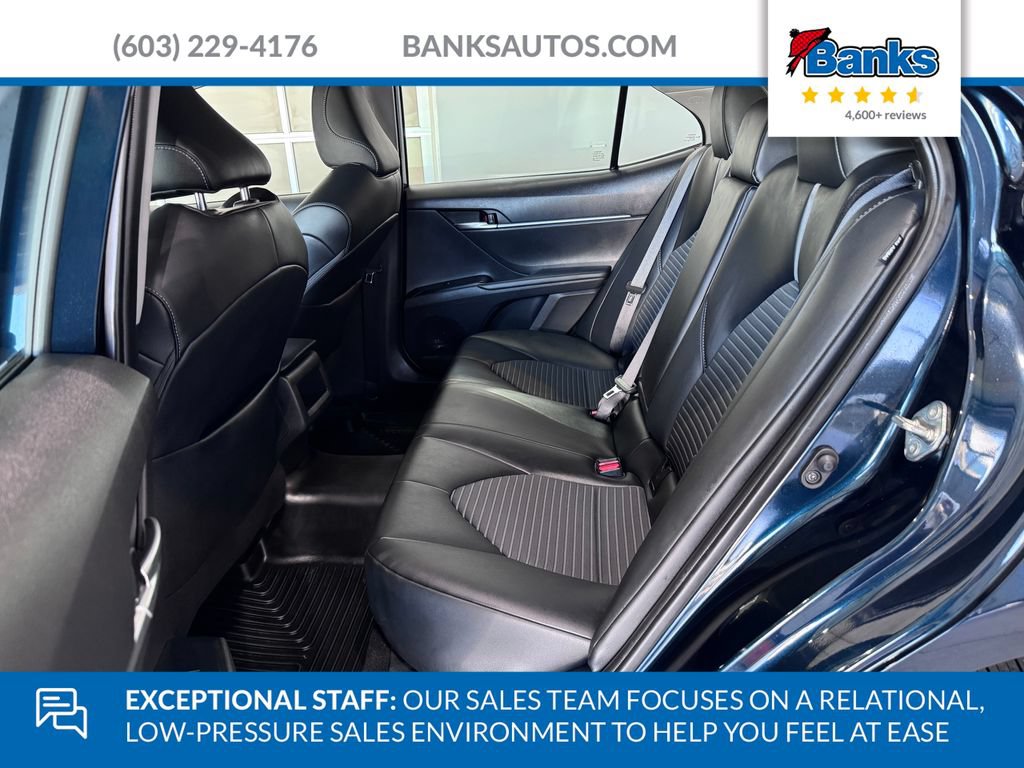 Used 2020 Toyota Camry SE w/ Carpet Mat Package AWD/4WD image 10