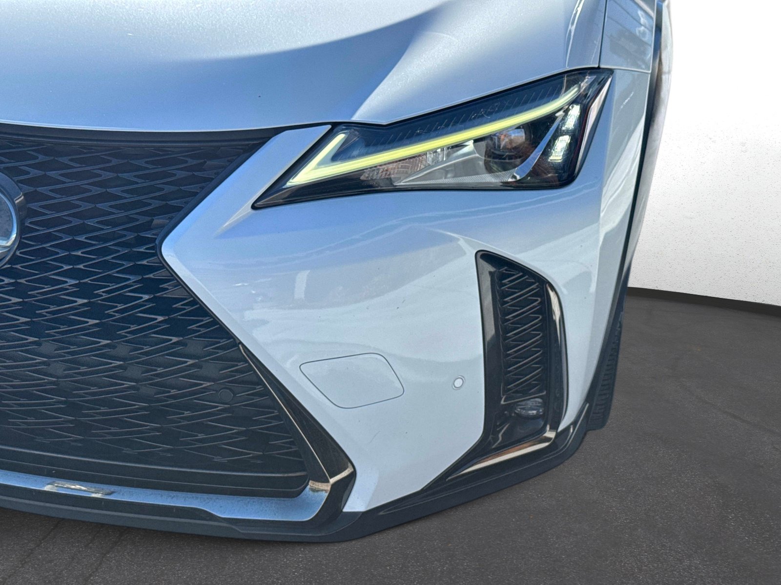 Used 2019 Lexus UX 200 F Sport FWD image 9