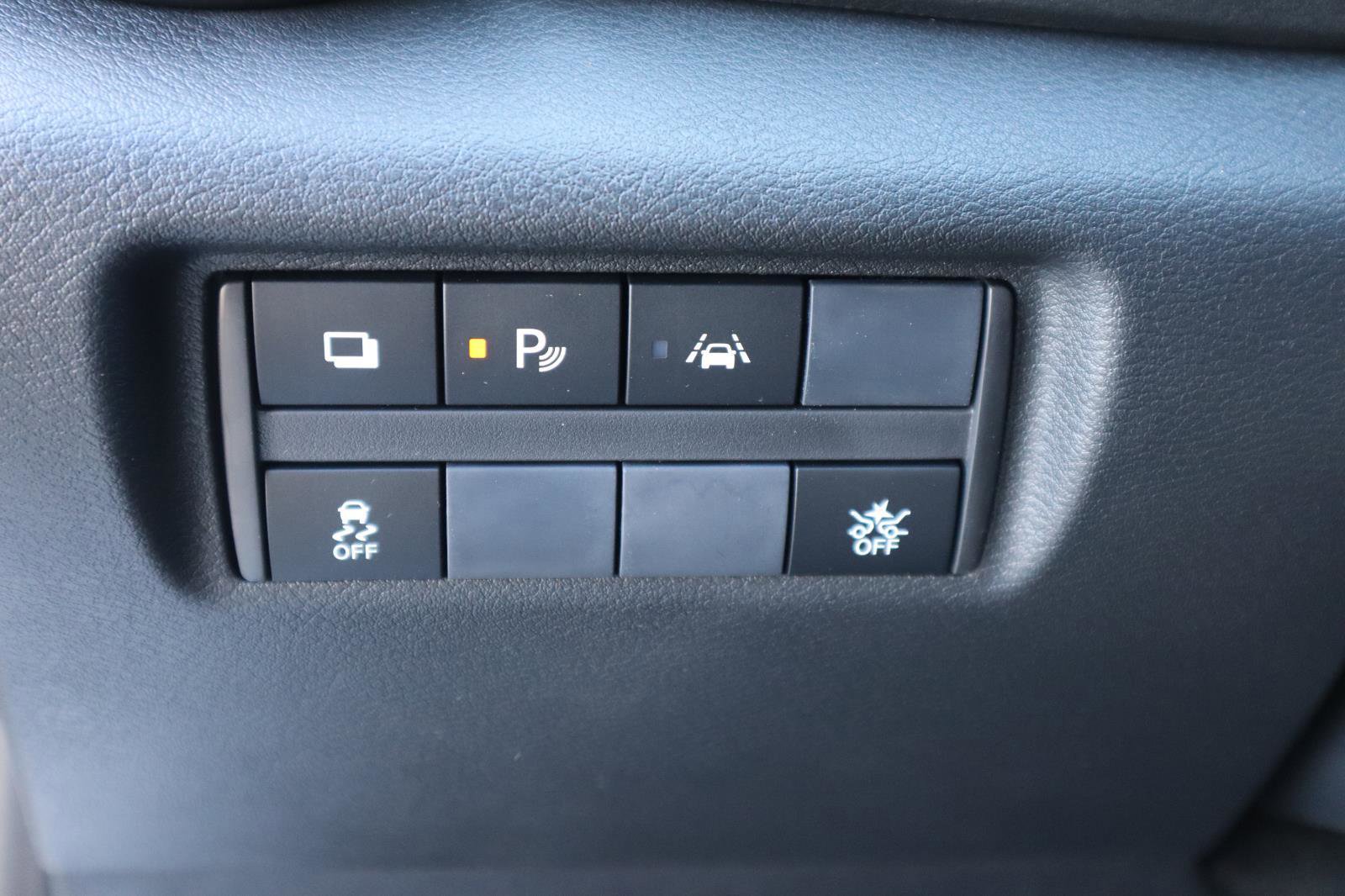 Used 2025 Nissan Versa S w/ Trunk Package image 31