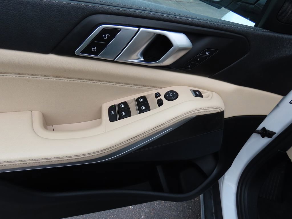 Used 2022 BMW X5 xDrive40i w/ Premium Package image 24