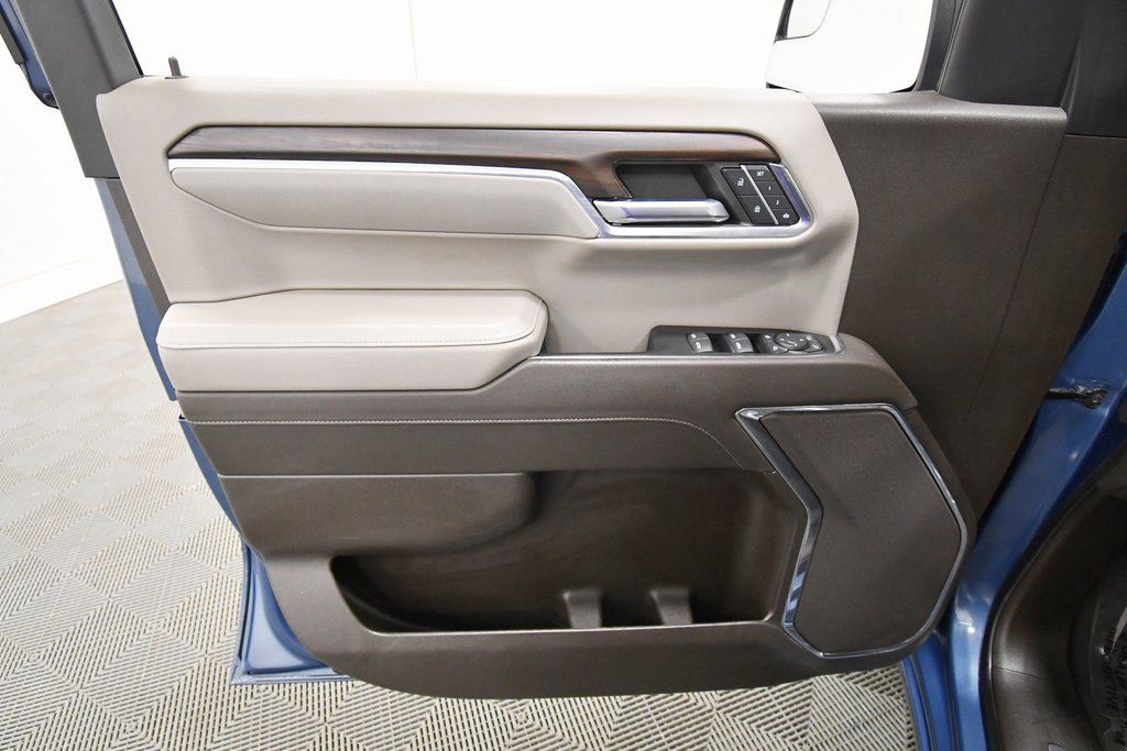 Used 2024 GMC Sierra 1500 SLT image 12